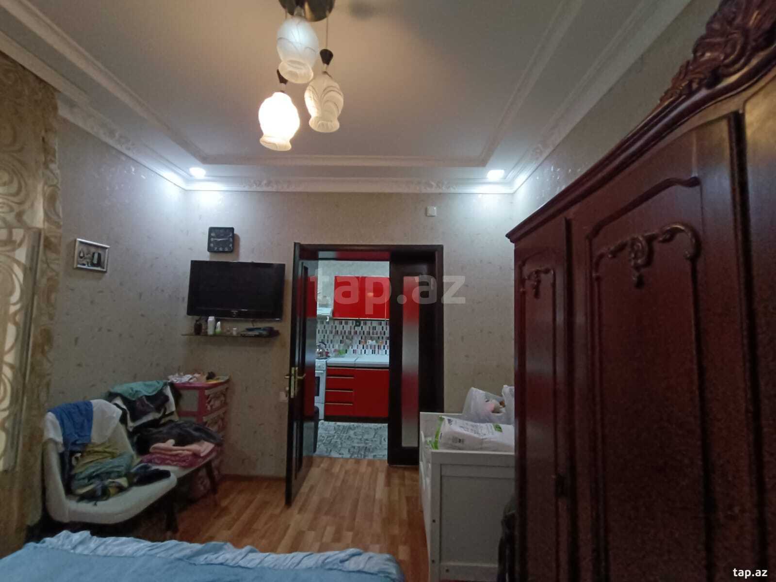 Həyət evi, İnşaatçılar m.