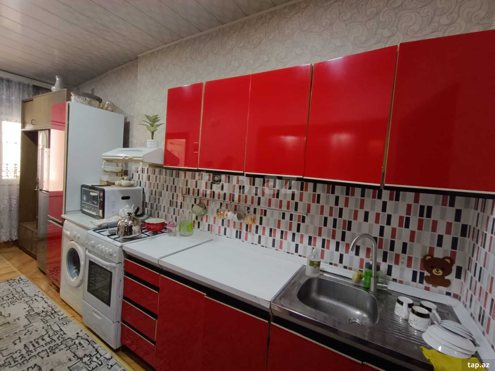 Həyət evi, İnşaatçılar m.