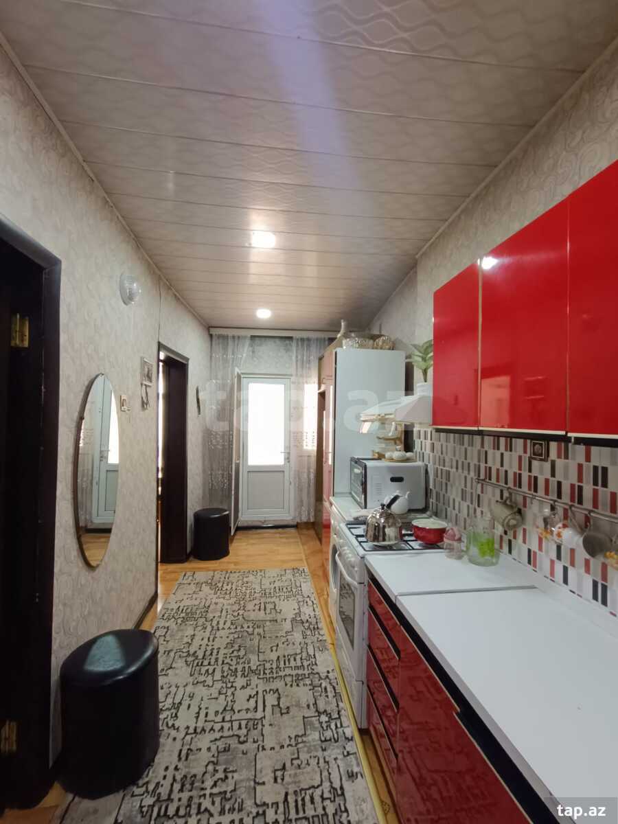 Həyət evi, İnşaatçılar m.