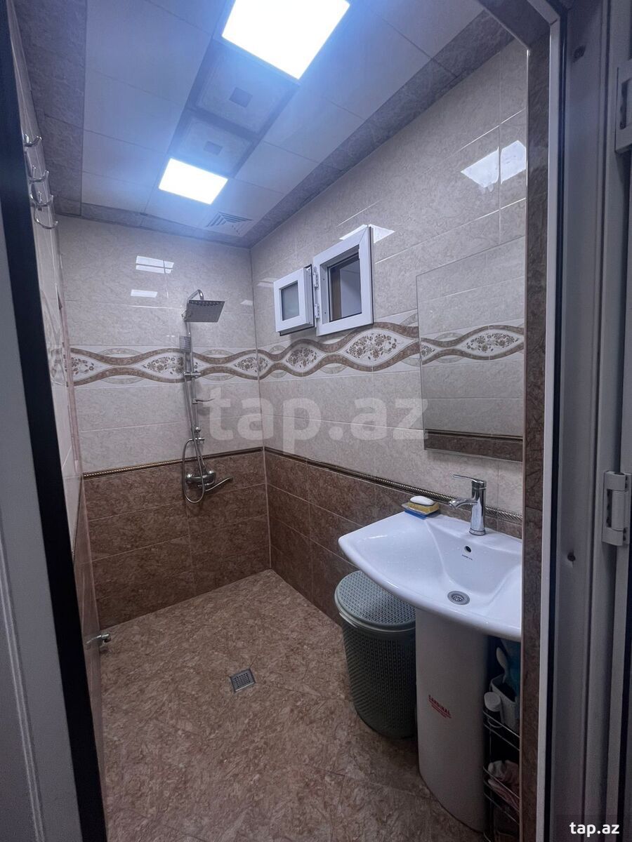 4-otaqlı mənzil, Məhəmməd Xiyabani küç., 120 m²