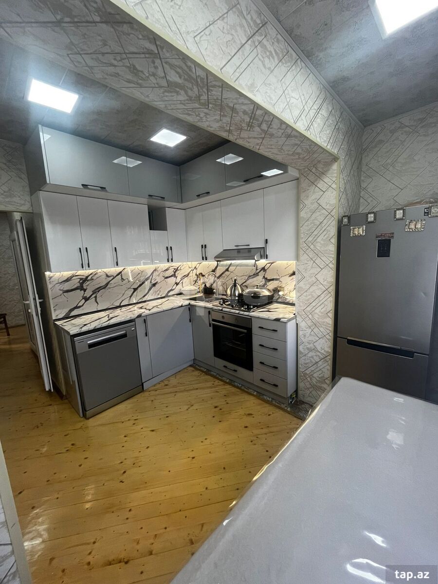 4-otaqlı mənzil, Məhəmməd Xiyabani küç., 120 m²