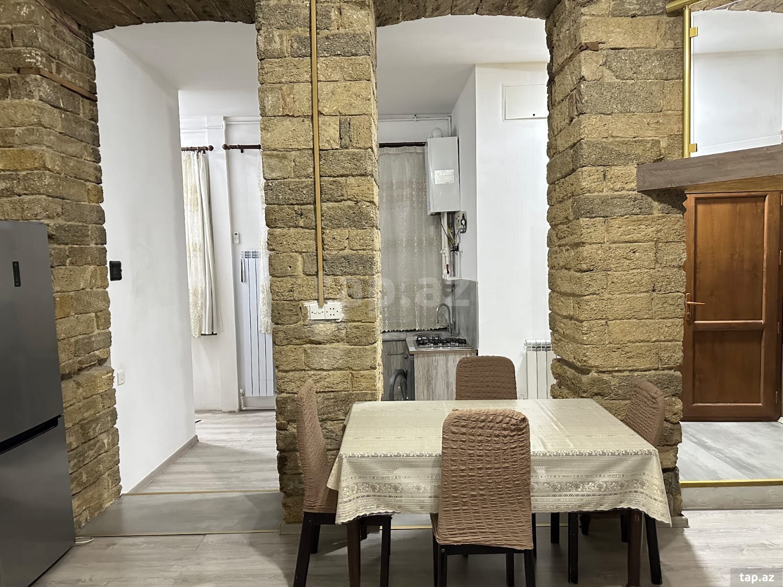 2 otaqlı mənzil kirayə verilir, Bakı
