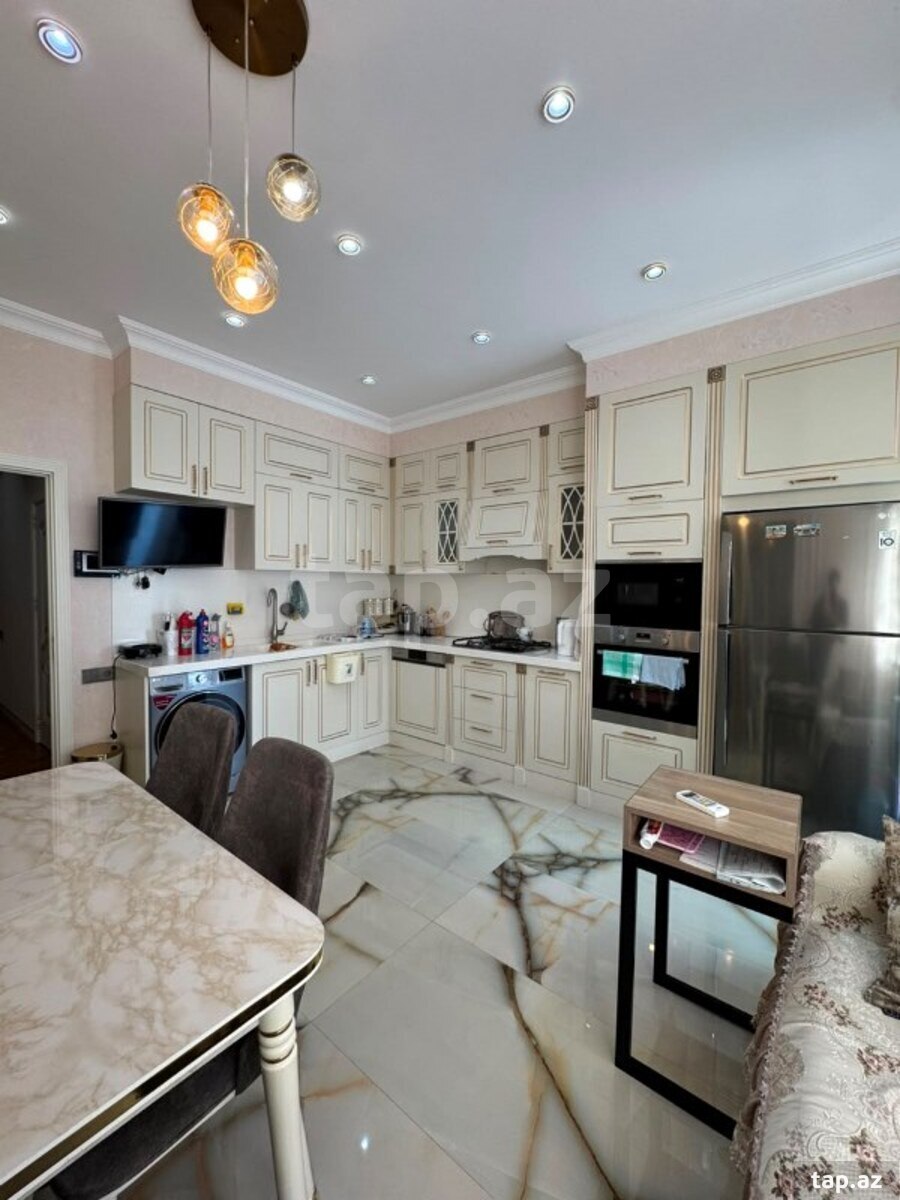 4-otaqlı yeni tikili, Həsən bəy Zərdabi küç., 152 m²