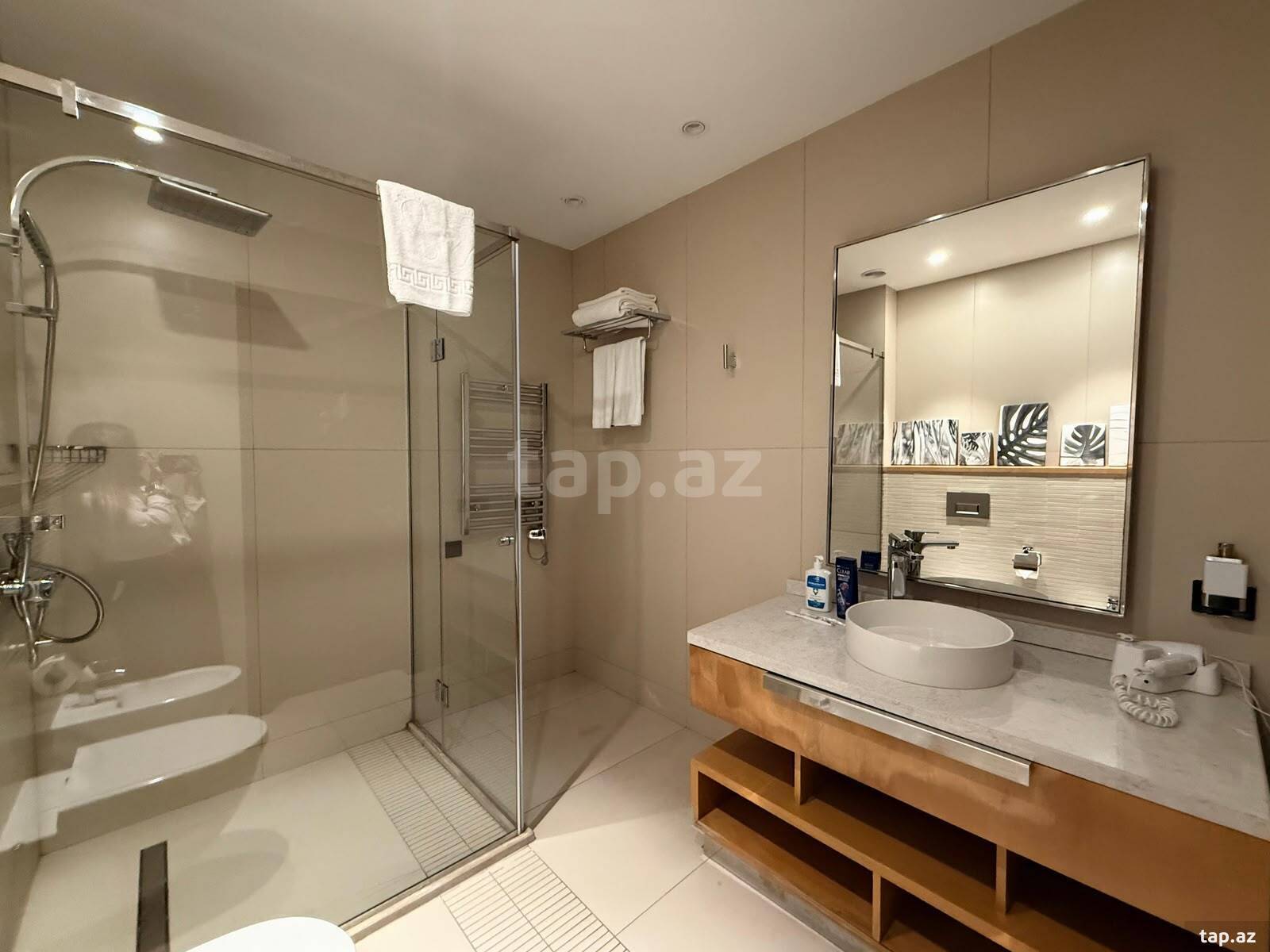 Villa kirayə verilir, Sea Breeze