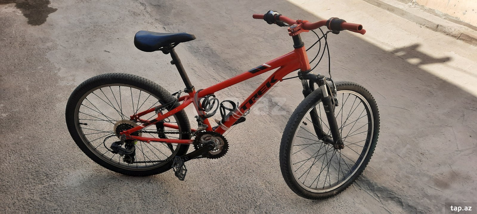 Velosiped Trek 24