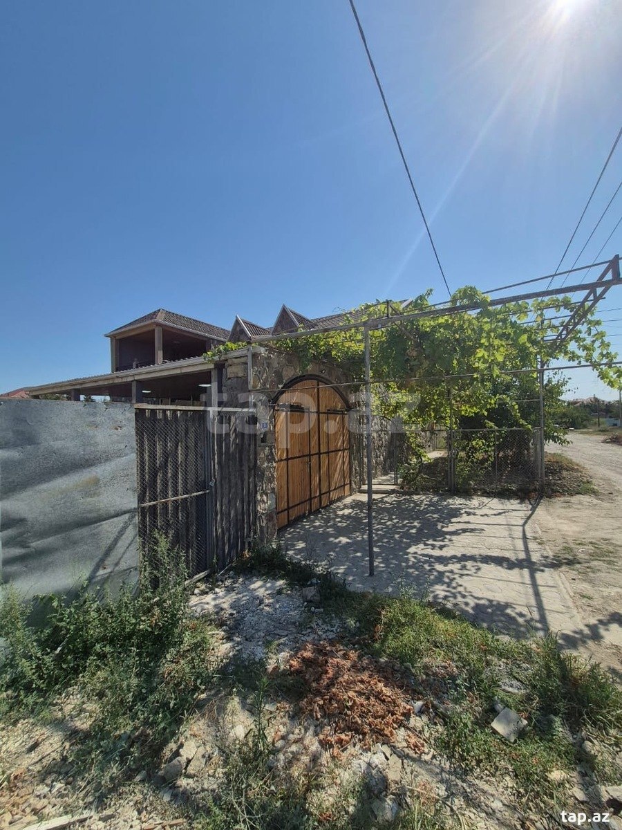 Həyət evi, Saray qəs.