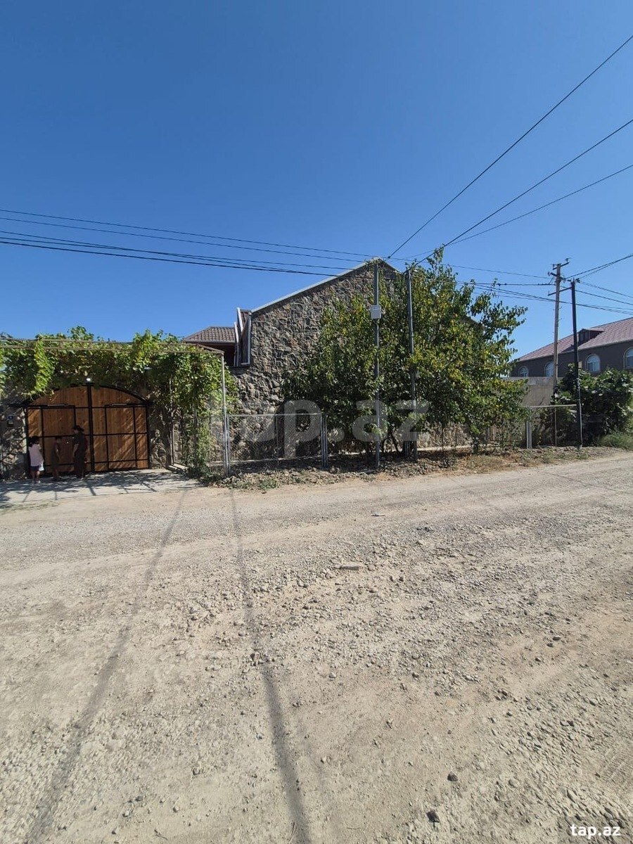 Həyət evi, Saray qəs.