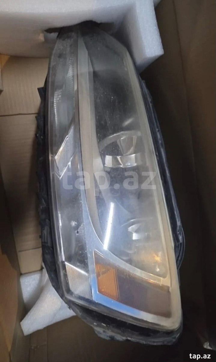 Volkswagen Jetta farası