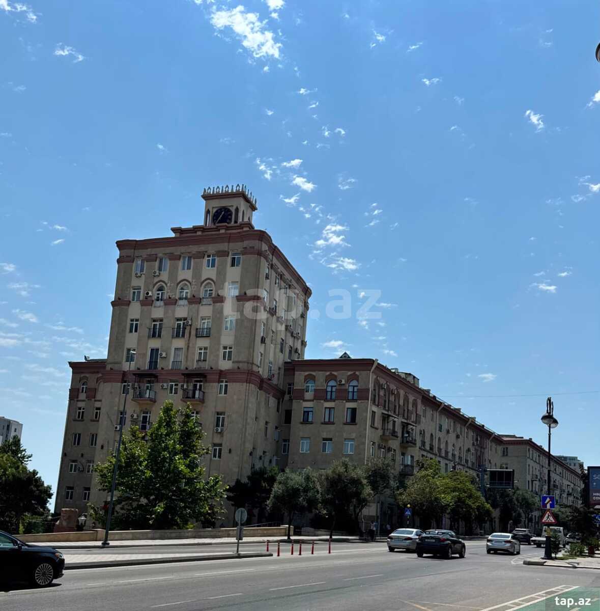 2-otaqlı mənzil, İnşaatçılar pr., 65 m²