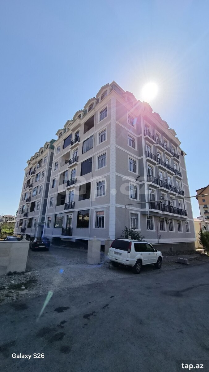 2-комн. новостройка, Гусарский р., 82 м²