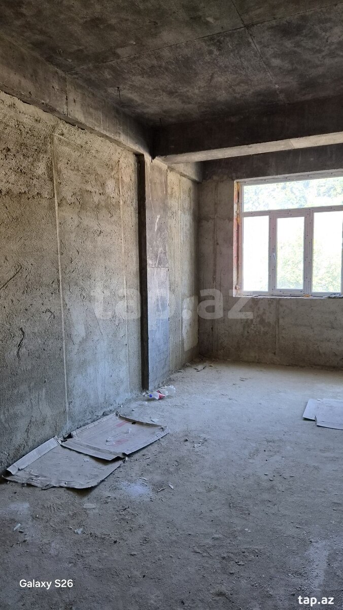 2-комн. новостройка, Гусарский р., 82 м²