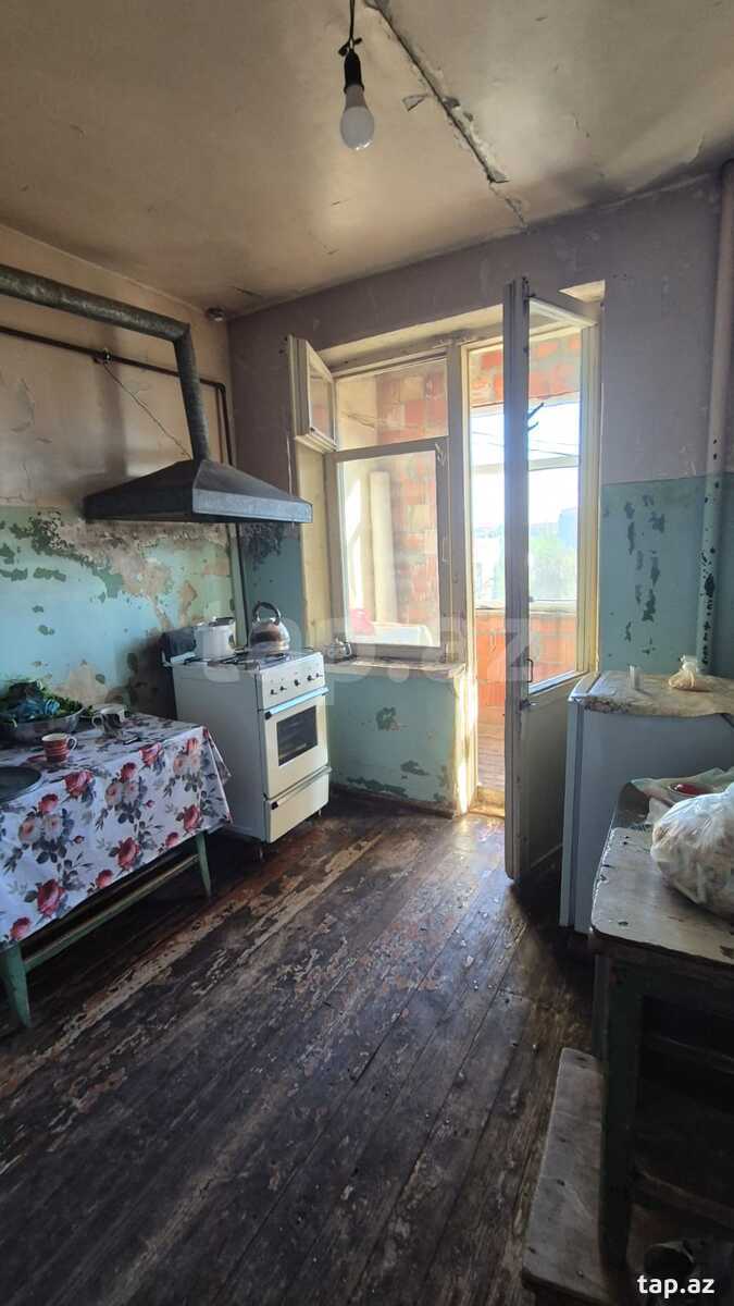 5-otaqlı mənzil, 9-cu mkr., 130 m²