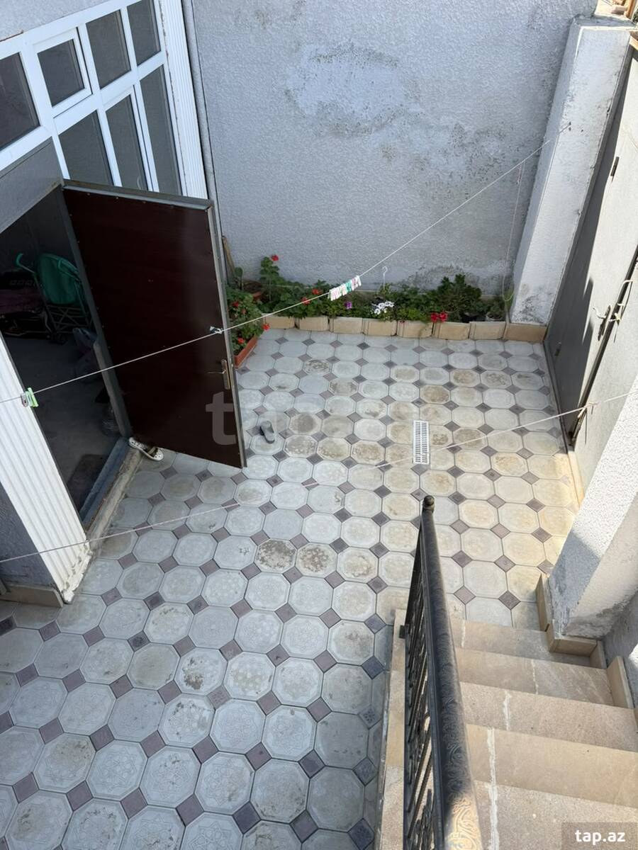 Həyət evi, M.Ə.Rəsulzadə küç.