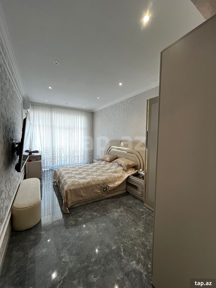 4-otaqlı yeni tikili, 8 Noyabr pr., 170 m²
