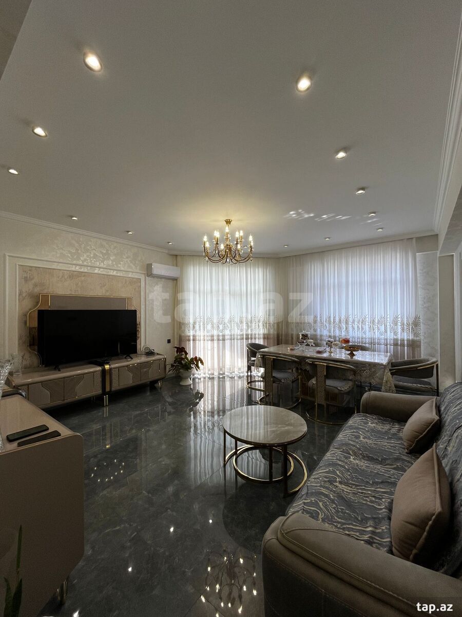 4-otaqlı yeni tikili, 8 Noyabr pr., 170 m²