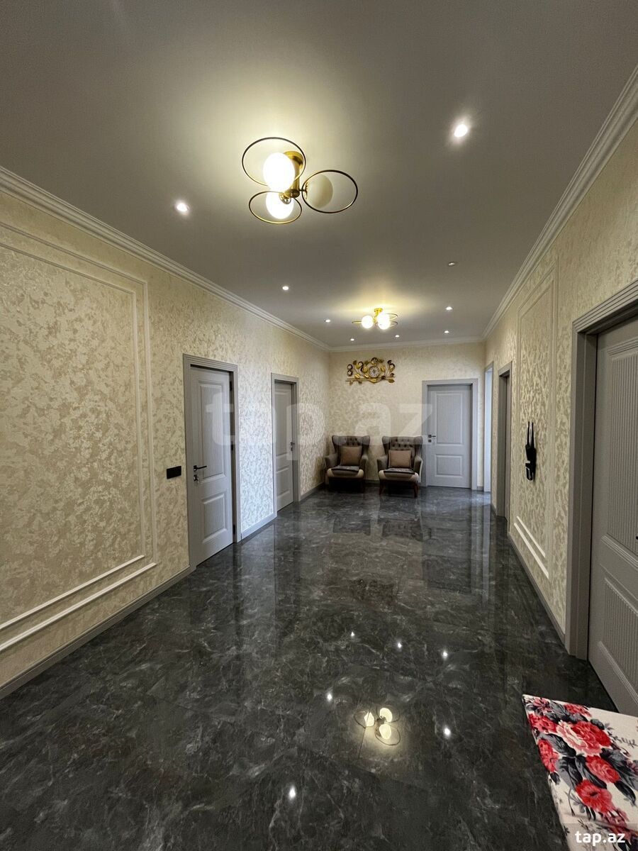 4-otaqlı yeni tikili, 8 Noyabr pr., 170 m²
