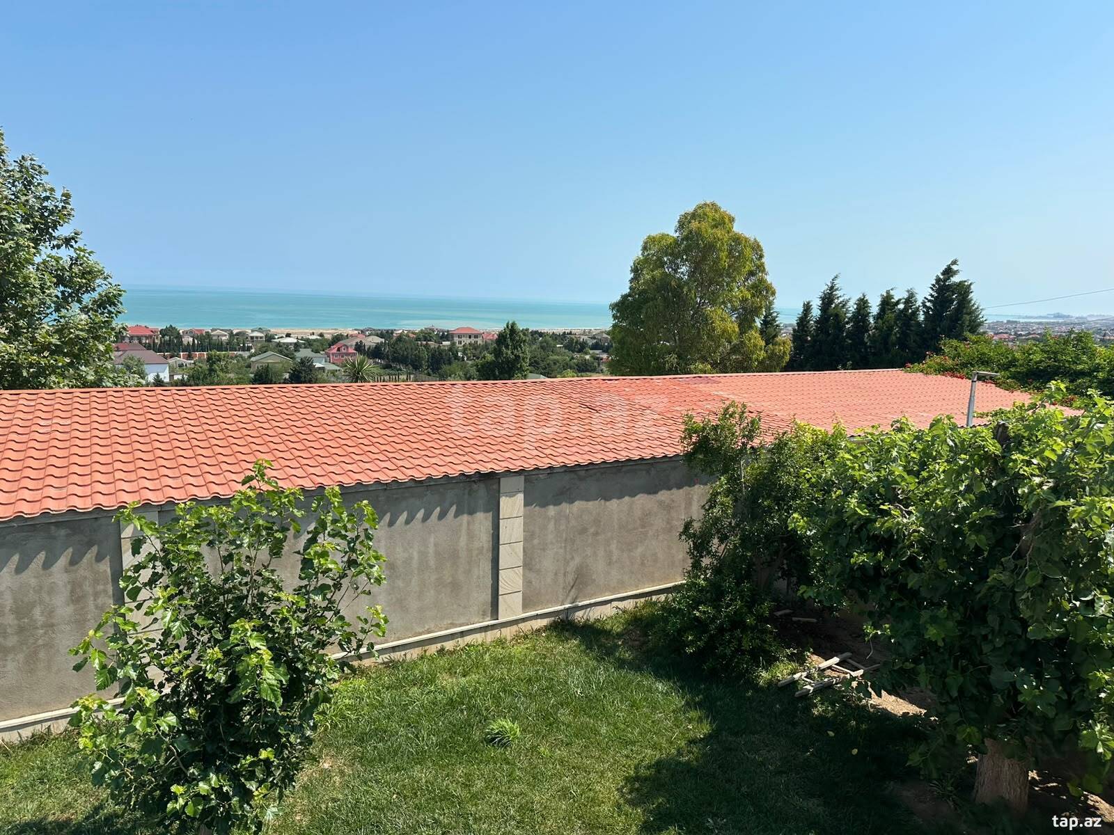 Bağ evi kirayə verilir, Novxanı qəs.