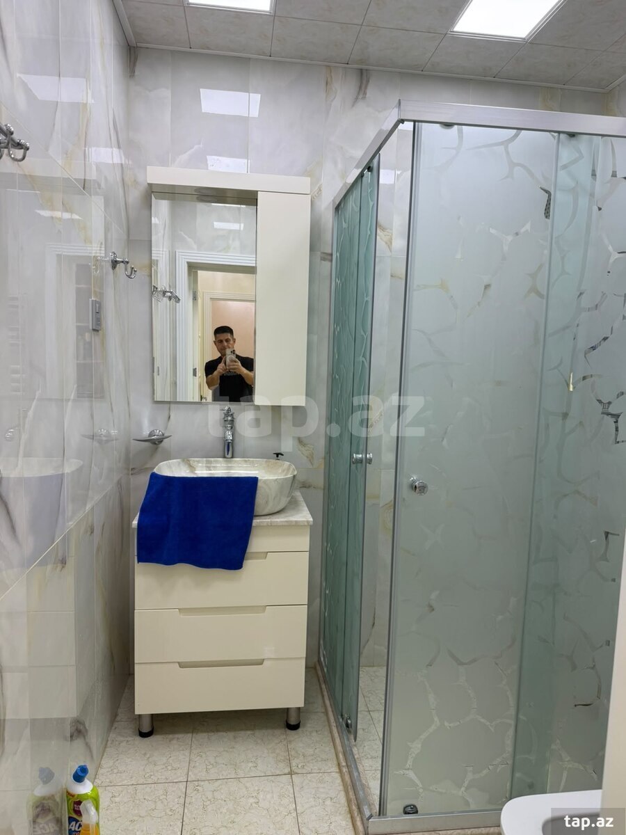 2-otaqlı yeni tikili, Ənvər Hüseynov küç., 75 m²