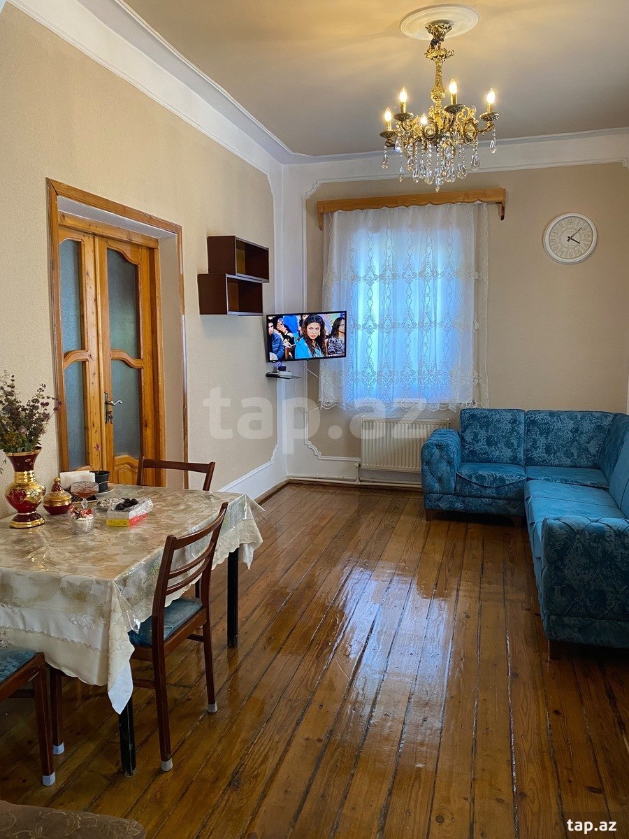 2-otaqlı mənzil kirayə verilir, Gəncə ş., 75 m²