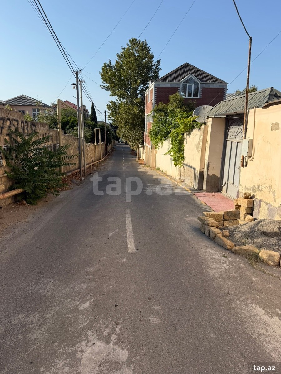Torpaq satılır, Bakı
