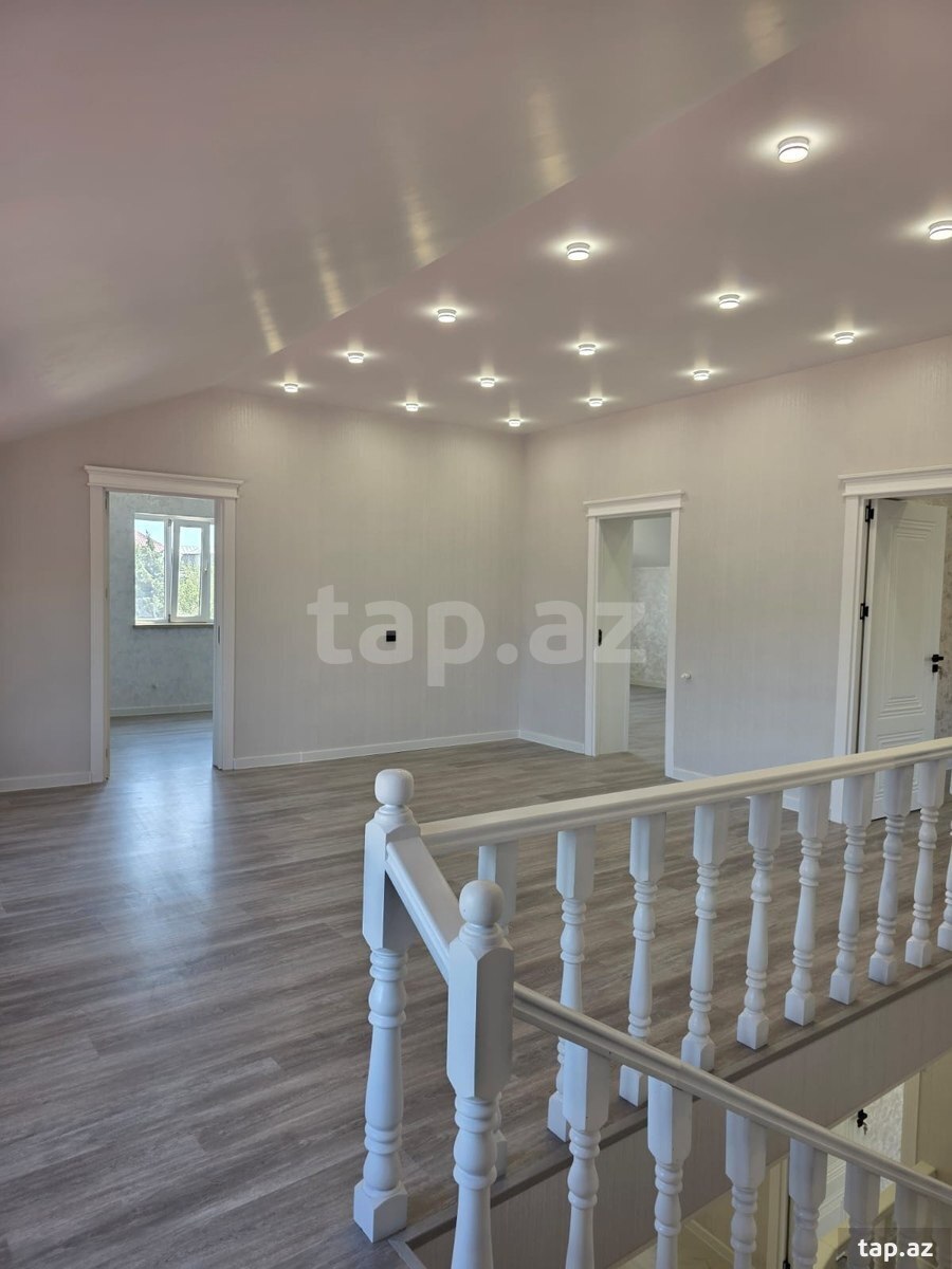Villa, Saray qəs.
