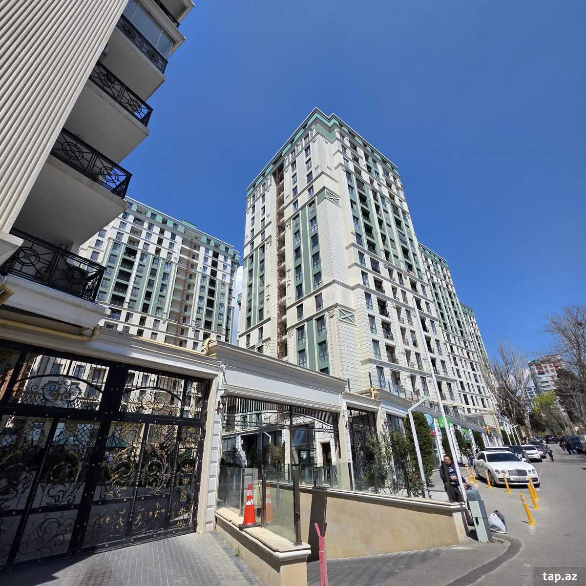 3-otaqlı yeni tikili, Balaəmi Dadaşov küç., 140 m²