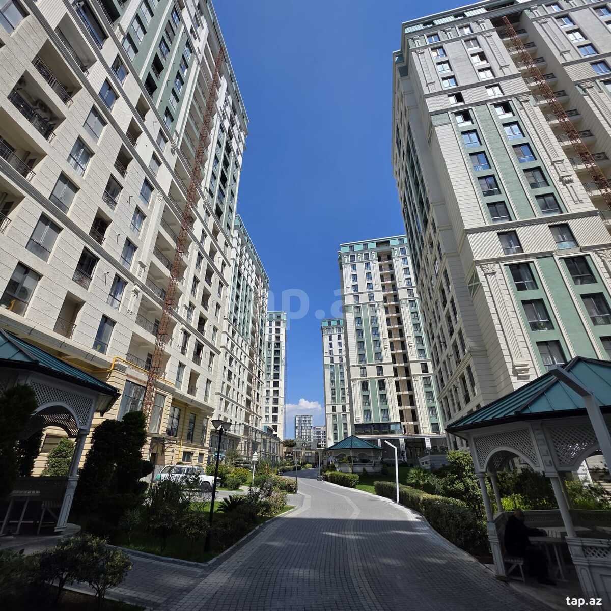 3-otaqlı yeni tikili, Balaəmi Dadaşov küç., 140 m²