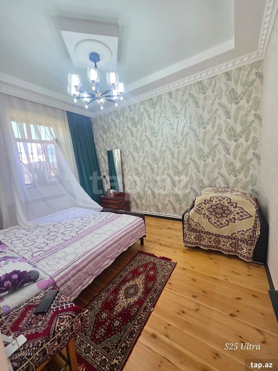 Həyət evi, Saray qəs.