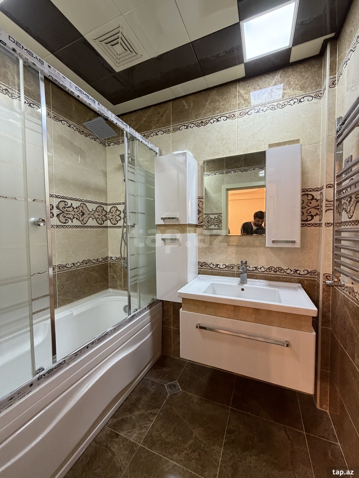 3-otaqlı yeni tikili, Xırdalan ş., 136 m²