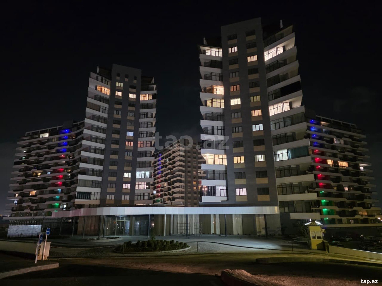 4-otaqlı yeni tikili, Həmdəm Ağayev küç., 166.5 m²