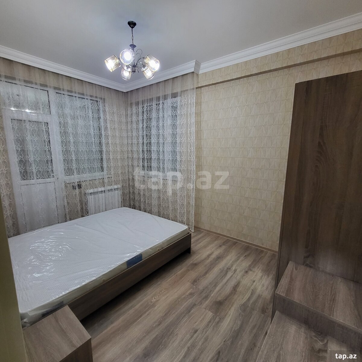 4-otaqlı yeni tikili kirayə verilir, Gəncə ş., 160 m²