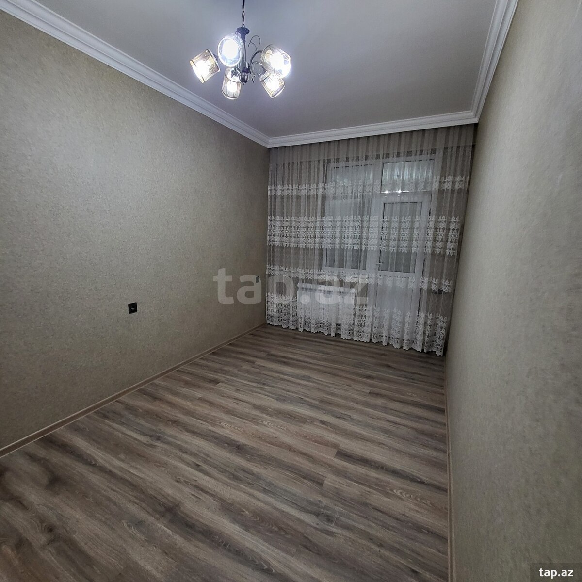 4-otaqlı yeni tikili kirayə verilir, Gəncə ş., 160 m²