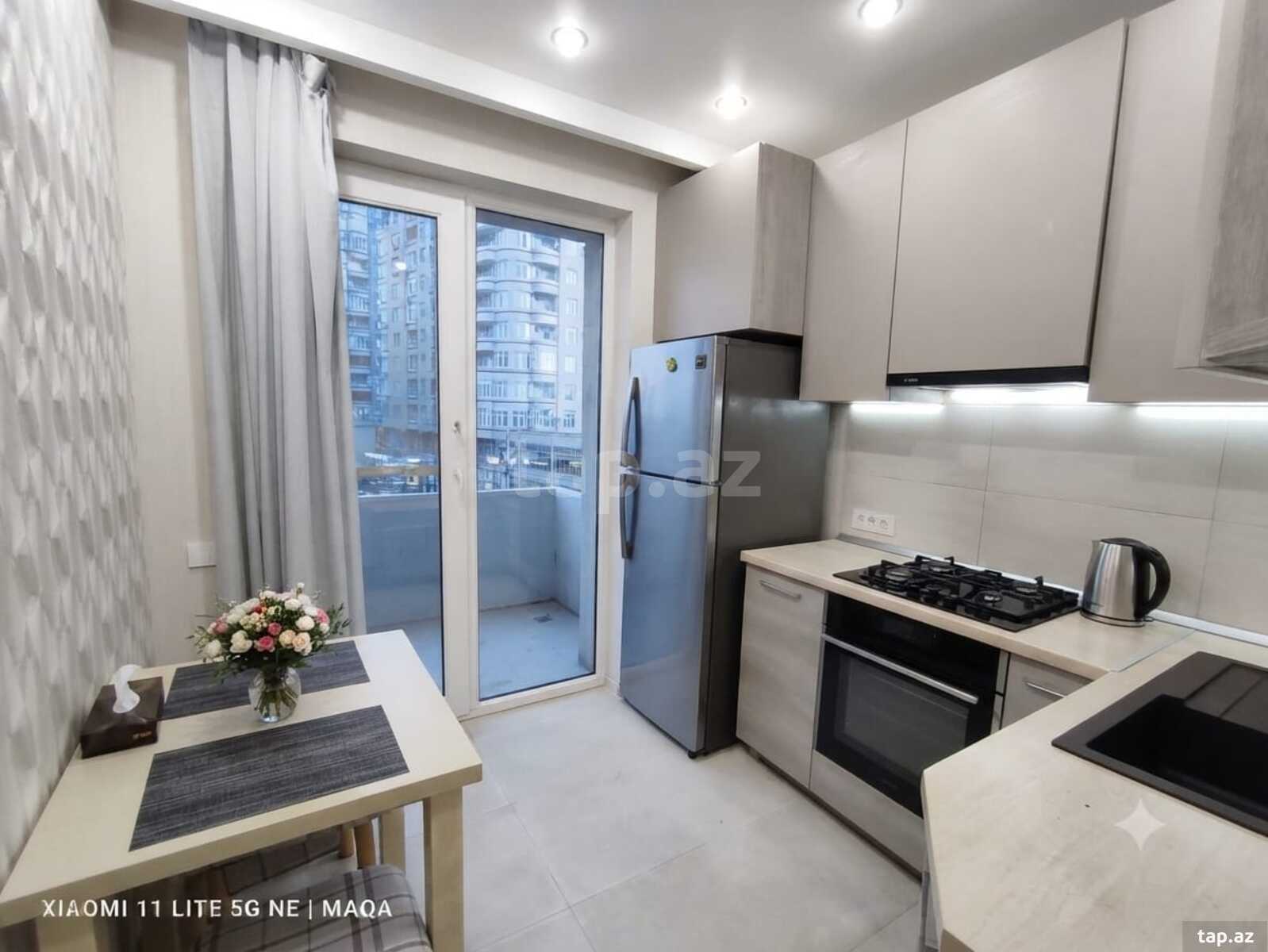 3-otaqlı mənzil kirayə verilir, N.Nərimanov r., 80 m²