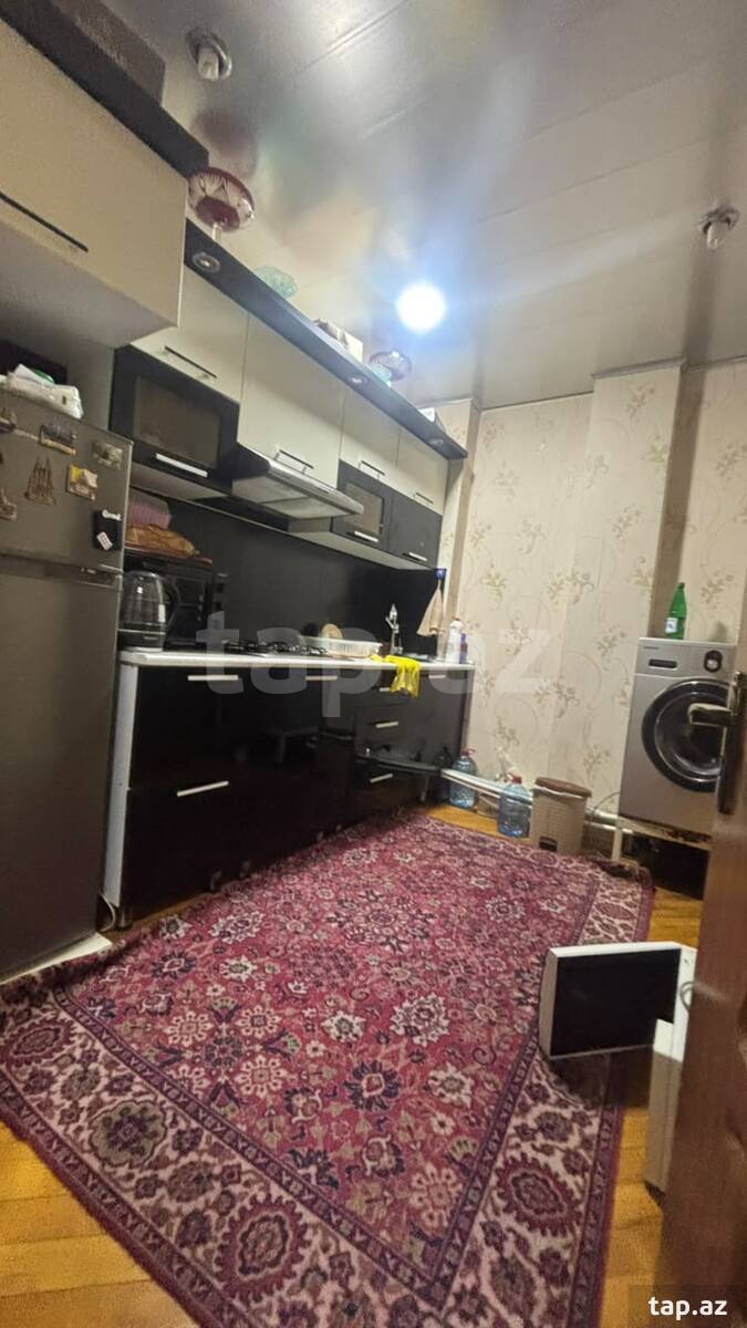 4-otaqlı yeni tikili, 8 Noyabr m., 140 m²