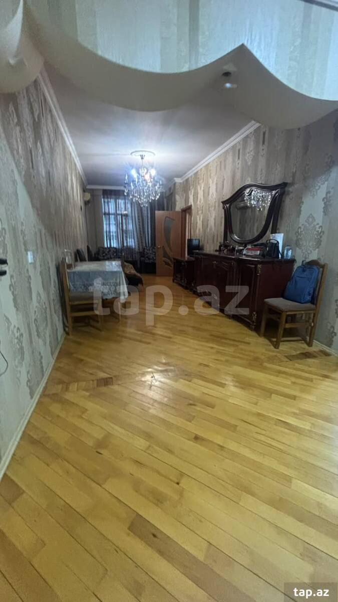 4-otaqlı yeni tikili, 8 Noyabr m., 140 m²