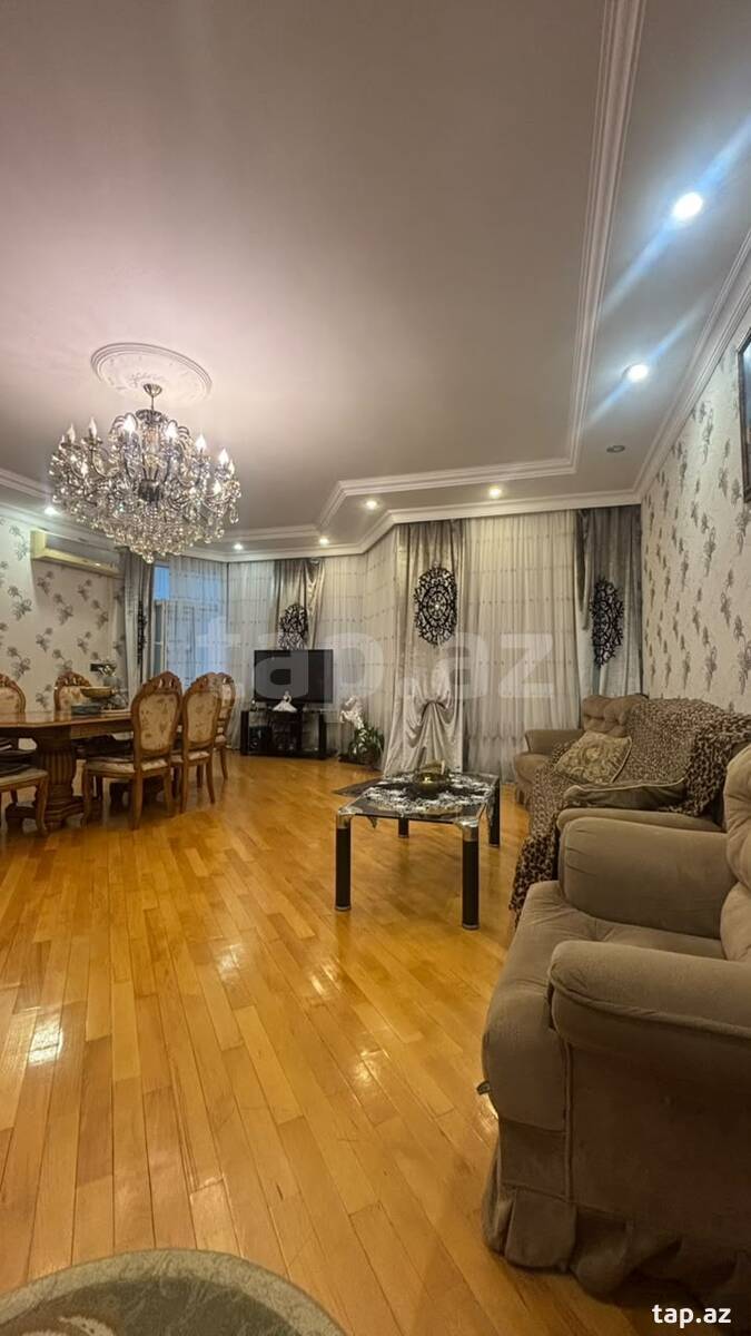 4-otaqlı yeni tikili, 8 Noyabr m., 140 m²
