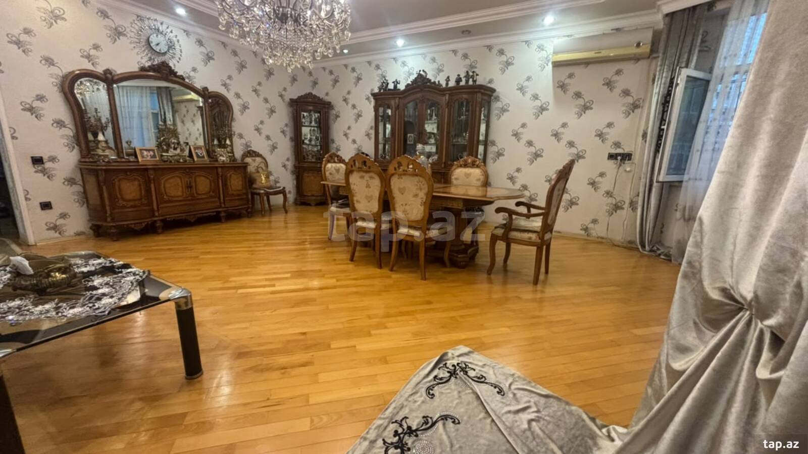 4-otaqlı yeni tikili, 8 Noyabr m., 140 m²