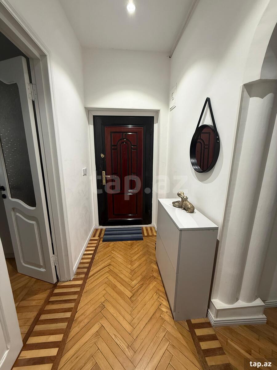 3-otaqlı mənzil, Bakıxanov küç., 70 m²