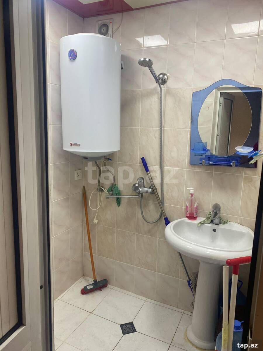 2-otaqlı mənzil kirayə verilir, A.Neymətulla küç., 55 m²