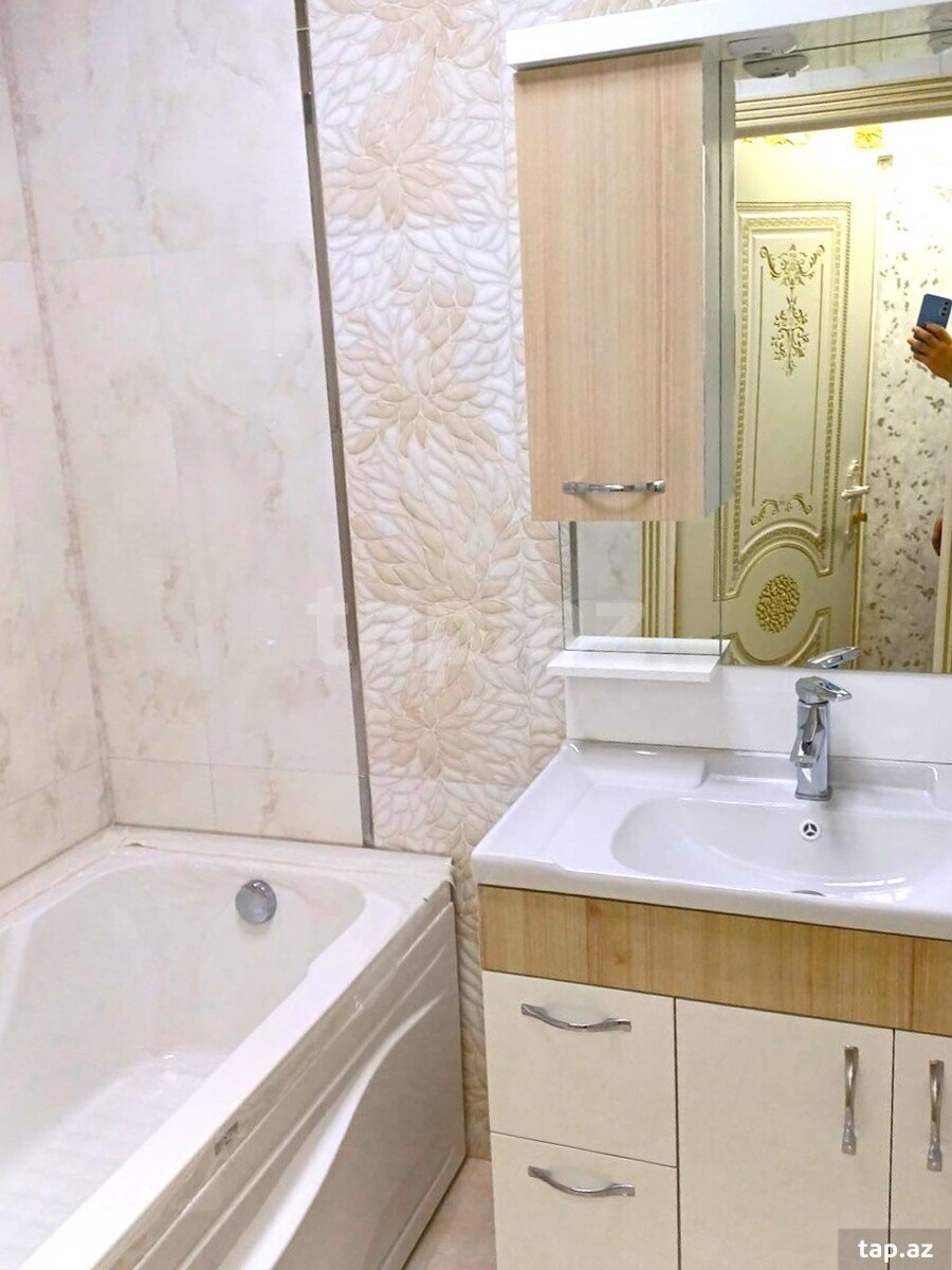 4-otaqlı mənzil, B. Nuriyev küç., 110 m²