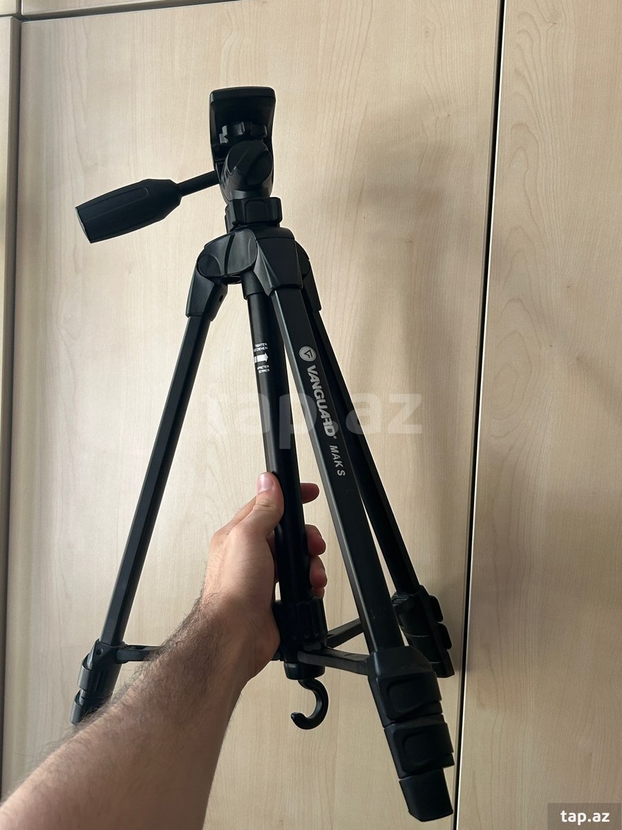 Mini tripod