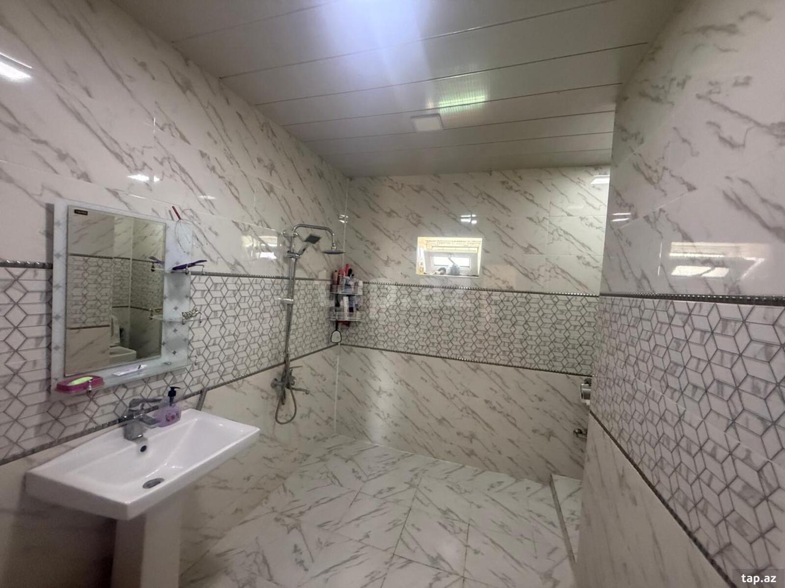 Həyət evi, Hövsan qəs.