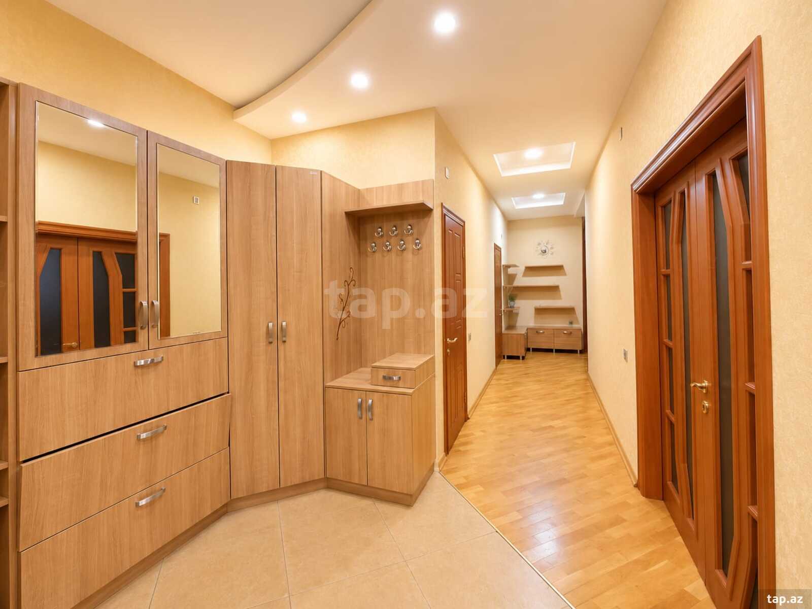 3-otaqlı yeni tikili kirayə verilir, Elmlər Akademiyası m., 146 m²