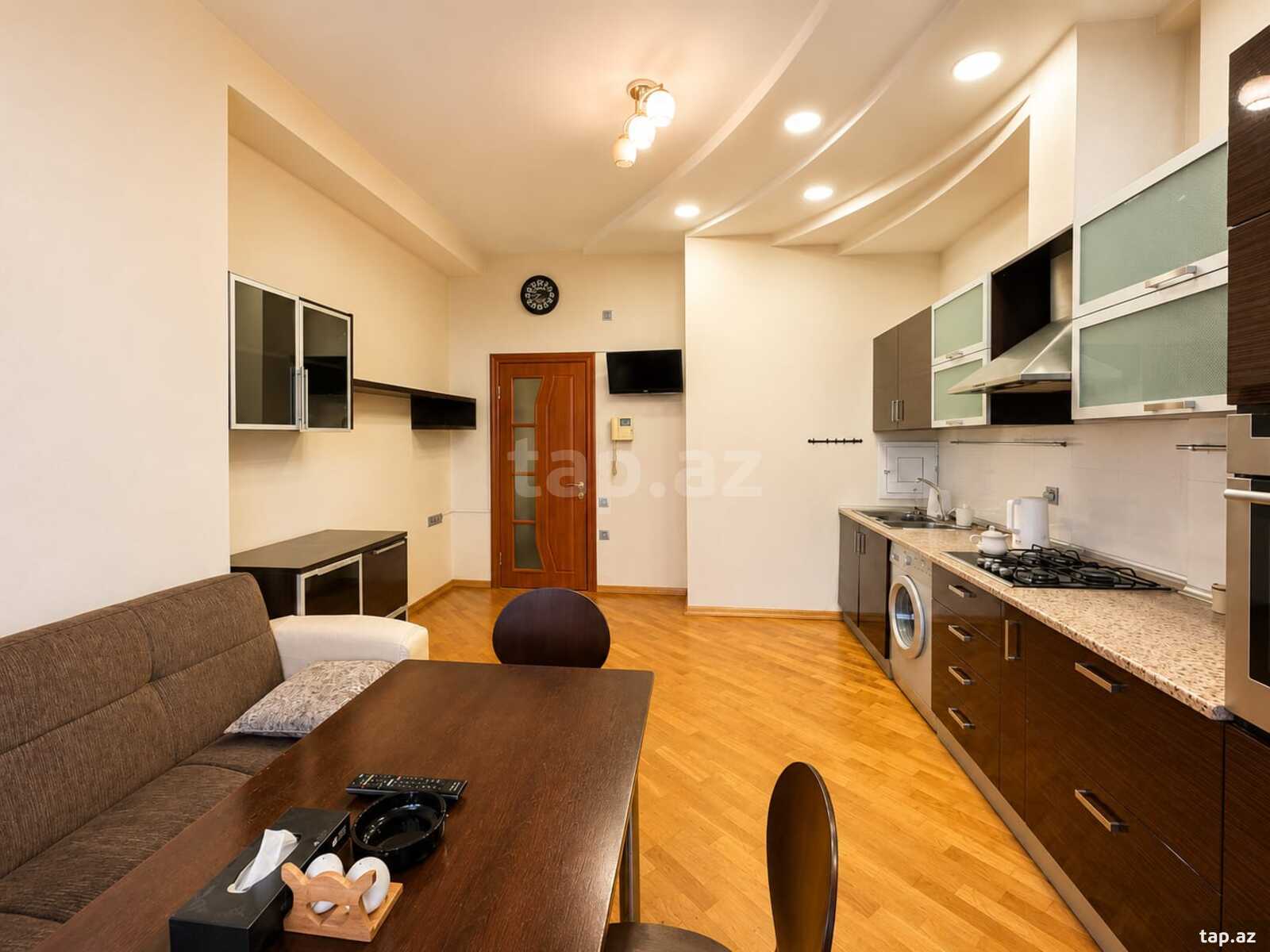 3-otaqlı yeni tikili kirayə verilir, Elmlər Akademiyası m., 146 m²