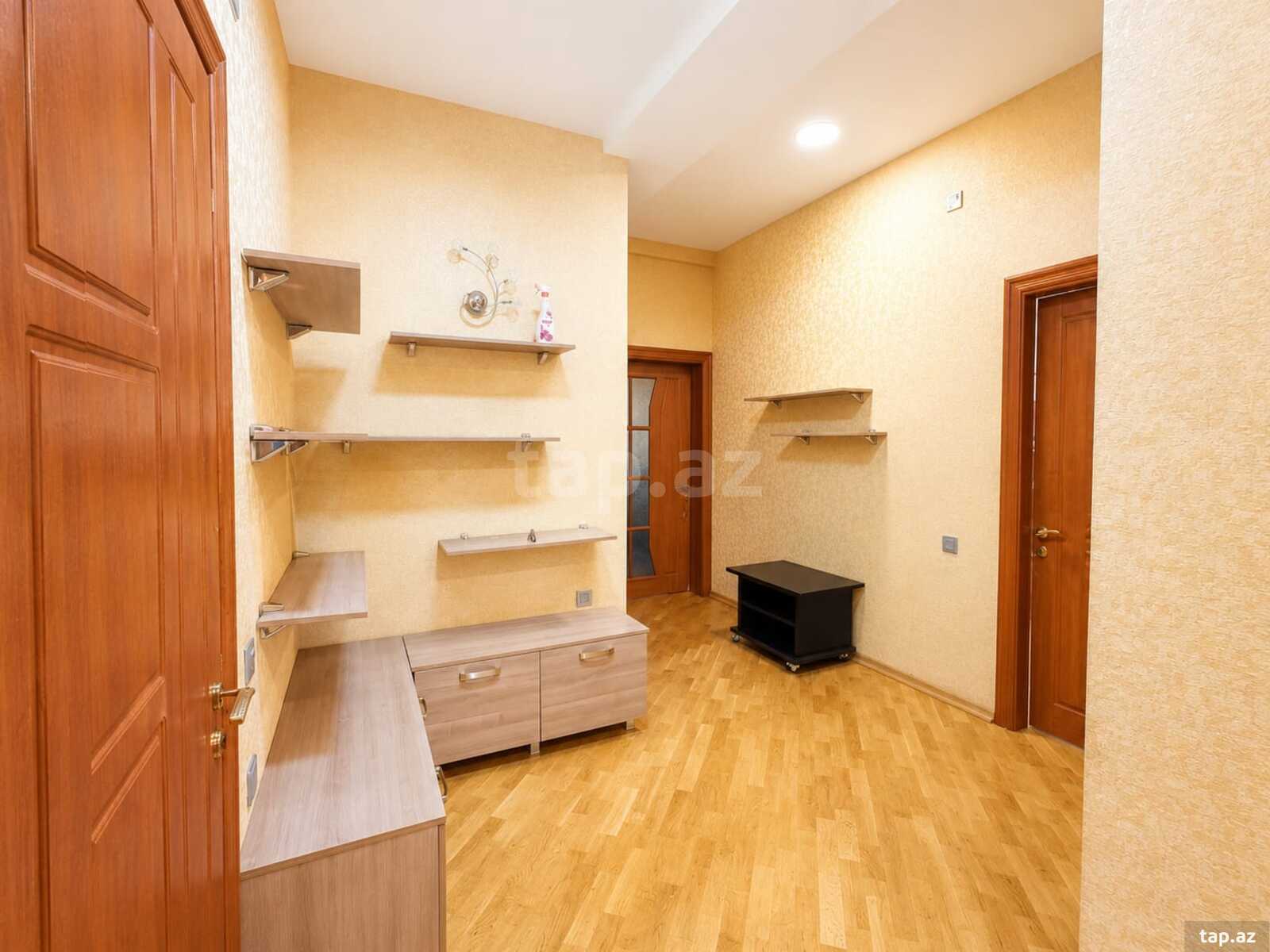 3-otaqlı yeni tikili kirayə verilir, Elmlər Akademiyası m., 146 m²