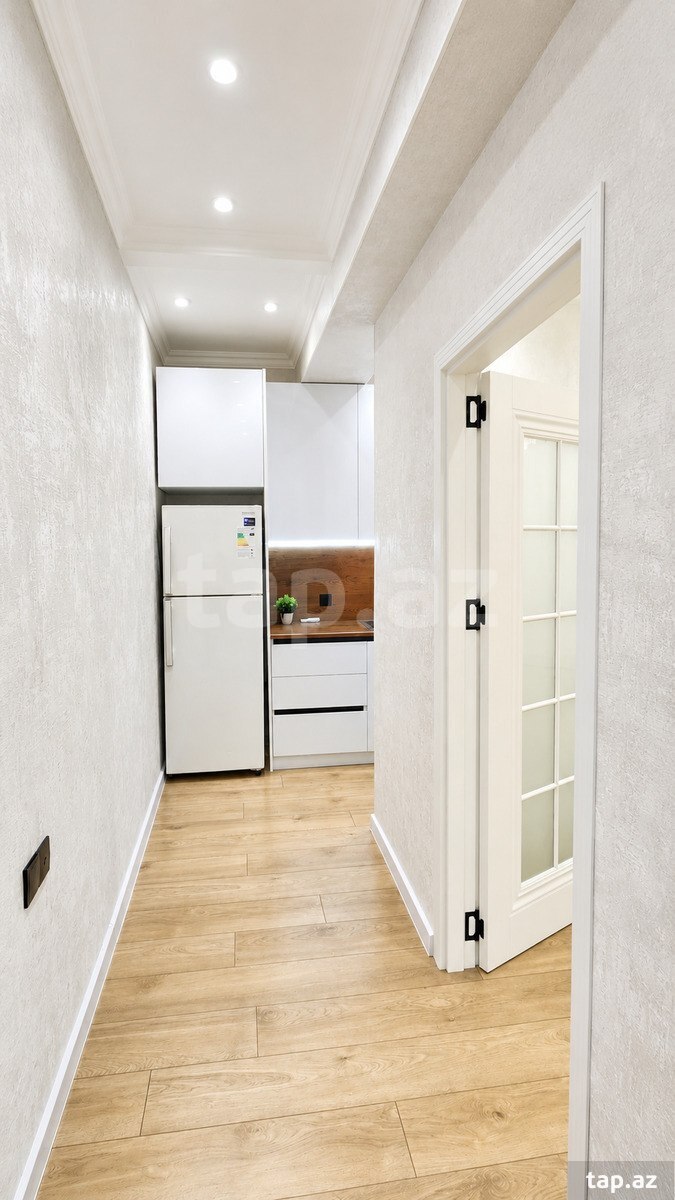 2-otaqlı yeni tikili, İnşaatçılar m., 55 m²