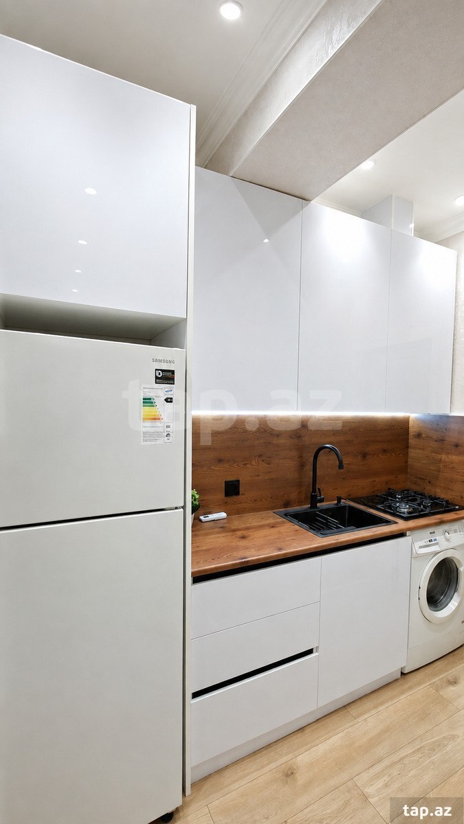 2-otaqlı yeni tikili, İnşaatçılar m., 55 m²