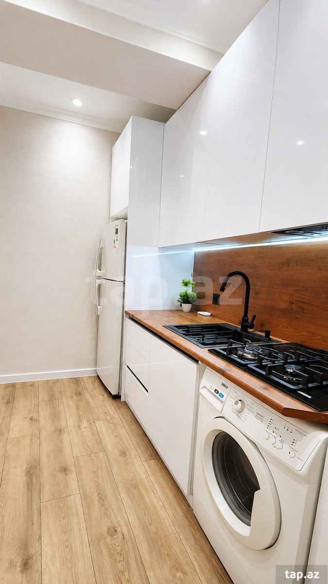 2-otaqlı yeni tikili, İnşaatçılar m., 55 m²