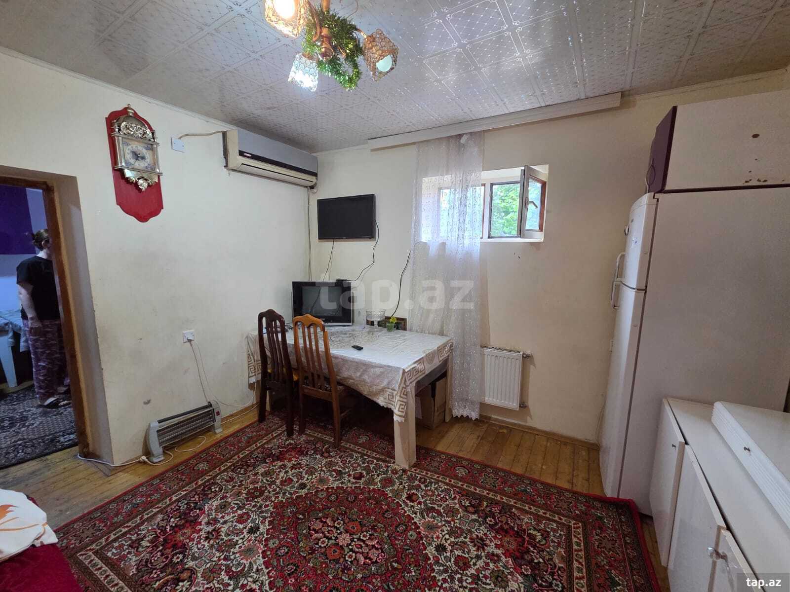 Həyət evi, Azadlıq m.
