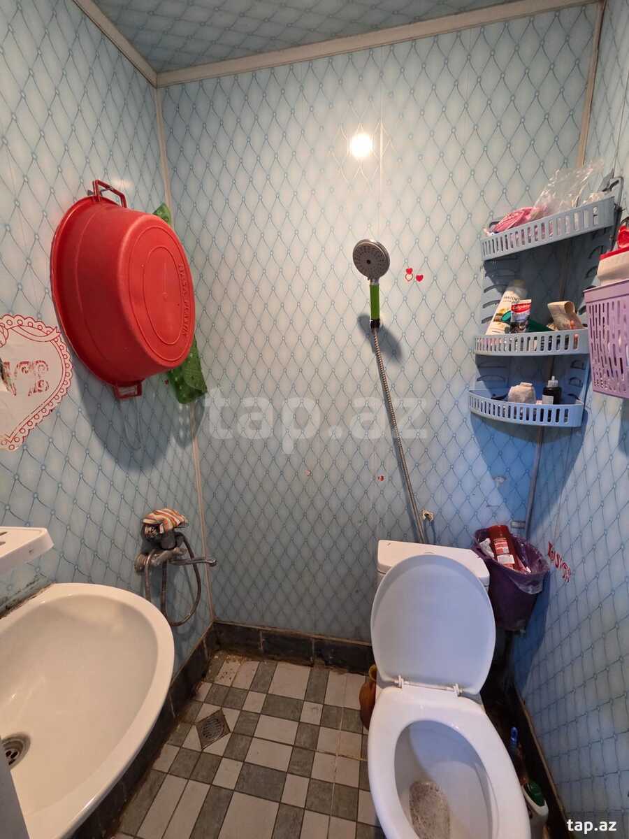 Həyət evi, Azadlıq m.